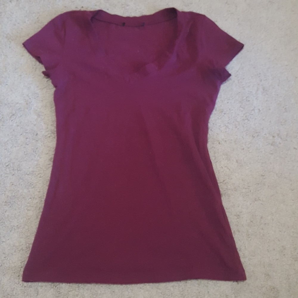 Wine v-neck tee